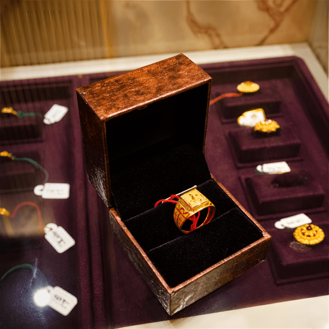 Royal Emblem Gents Gold Signet Ring — Siddhivinayak Jewellers
